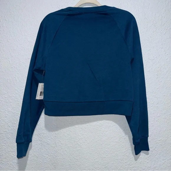 NWT Beyond Yoga Uplift Cropped Pullover Blue Gem S Cozy
Luxe Deep Blue Cozycore - Picture 6 of 6